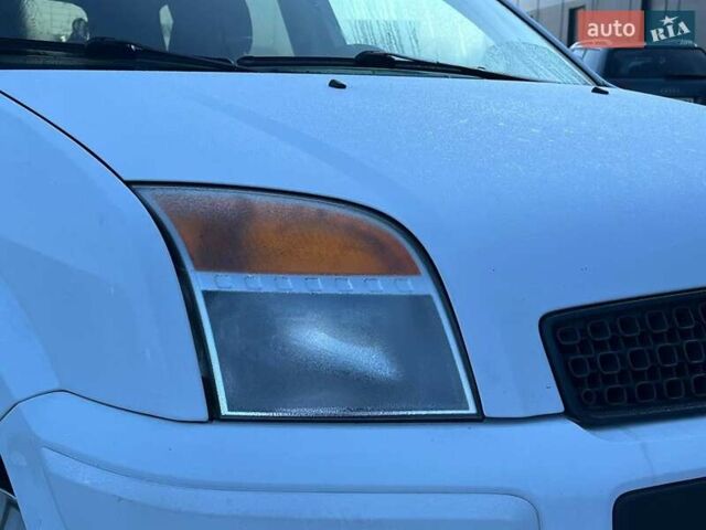 Белый Форд Фьюжн, объемом двигателя 1.4 л и пробегом 162 тыс. км за 6490 $, фото 12 на Automoto.ua