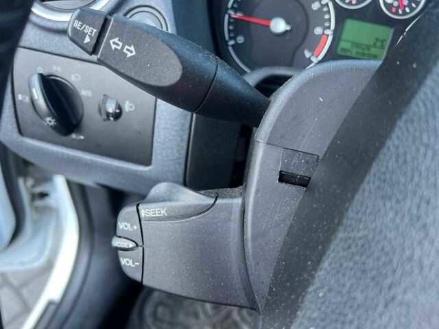 Білий Форд Фьюжен, об'ємом двигуна 1.4 л та пробігом 162 тис. км за 6490 $, фото 23 на Automoto.ua