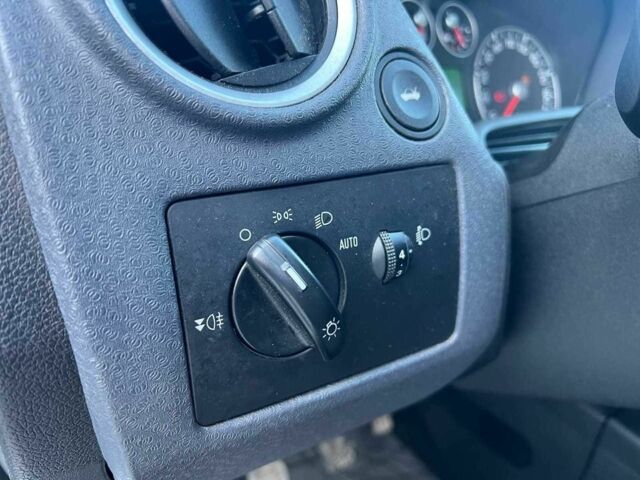 Білий Форд Фьюжен, об'ємом двигуна 1.4 л та пробігом 162 тис. км за 6490 $, фото 19 на Automoto.ua