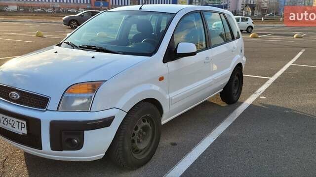 Белый Форд Фьюжн, объемом двигателя 1.6 л и пробегом 132 тыс. км за 5033 $, фото 7 на Automoto.ua