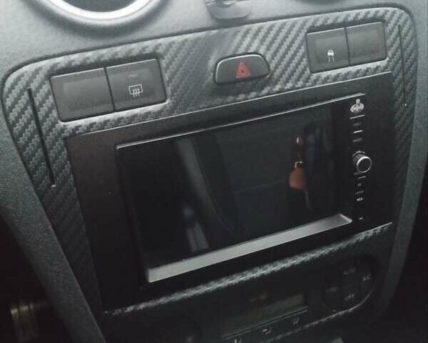 Білий Форд Фьюжен, об'ємом двигуна 1.6 л та пробігом 184 тис. км за 6300 $, фото 2 на Automoto.ua