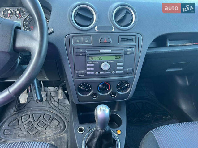 Белый Форд Фьюжн, объемом двигателя 1.4 л и пробегом 162 тыс. км за 6490 $, фото 24 на Automoto.ua