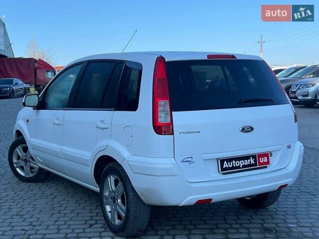 Белый Форд Фьюжн, объемом двигателя 1.4 л и пробегом 162 тыс. км за 6490 $, фото 5 на Automoto.ua