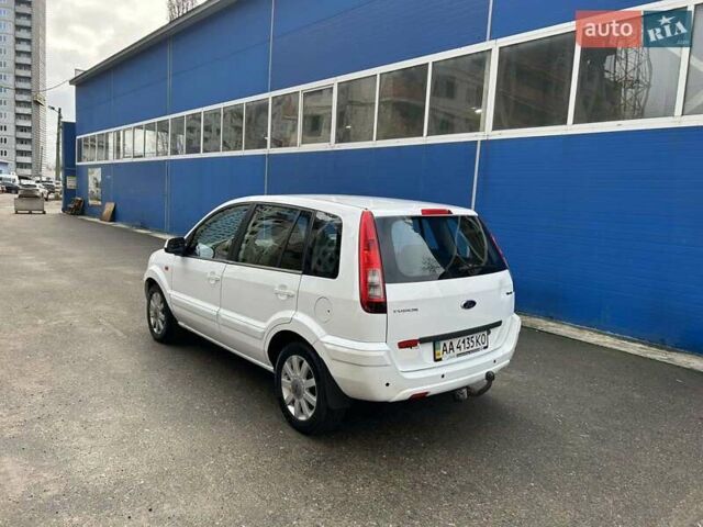 Белый Форд Фьюжн, объемом двигателя 1.6 л и пробегом 130 тыс. км за 5700 $, фото 3 на Automoto.ua