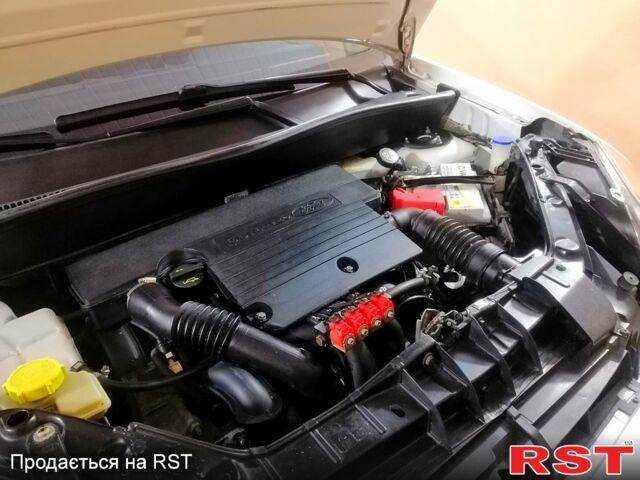 Білий Форд Фьюжен, об'ємом двигуна 14 л та пробігом 147 тис. км за 5900 $, фото 13 на Automoto.ua