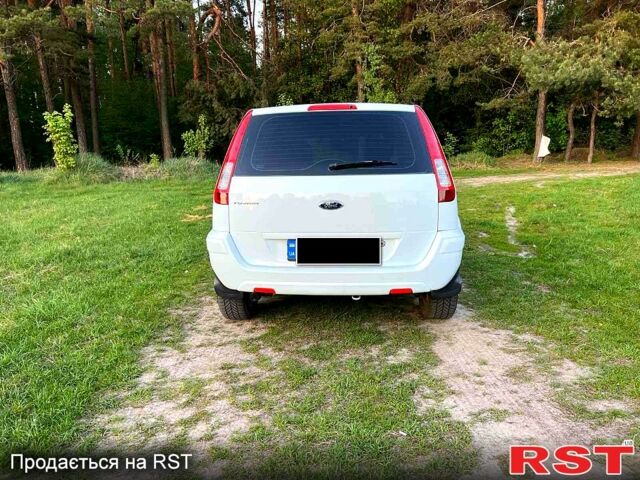 Білий Форд Фьюжен, об'ємом двигуна 1.4 л та пробігом 148 тис. км за 5750 $, фото 4 на Automoto.ua