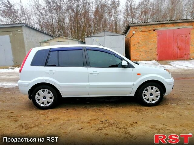 Білий Форд Фьюжен, об'ємом двигуна 14 л та пробігом 147 тис. км за 5900 $, фото 2 на Automoto.ua