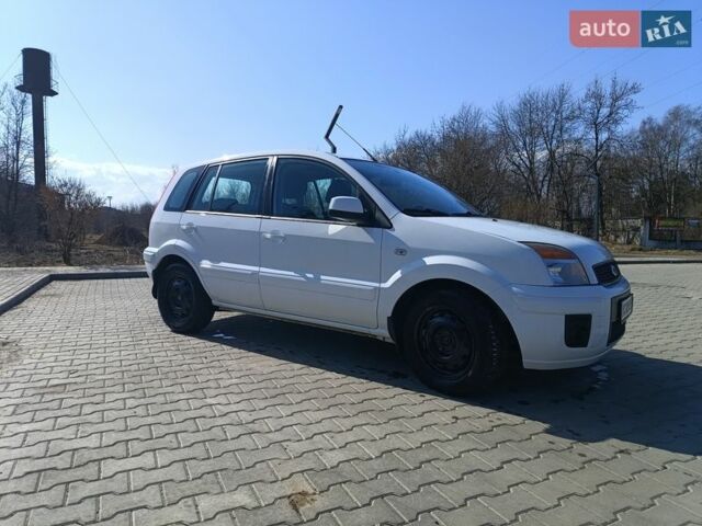 Білий Форд Фьюжен, об'ємом двигуна 1.4 л та пробігом 188 тис. км за 4500 $, фото 9 на Automoto.ua