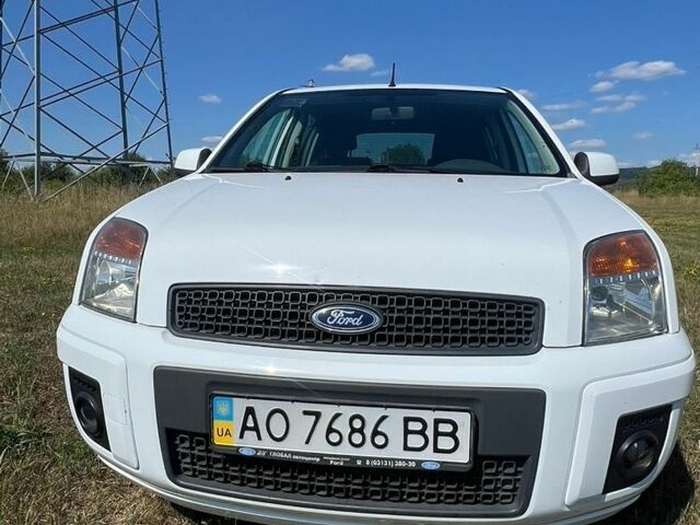 Білий Форд Фьюжен, об'ємом двигуна 1.39 л та пробігом 285 тис. км за 5200 $, фото 9 на Automoto.ua