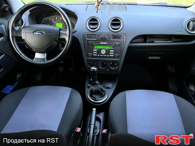 Білий Форд Фьюжен, об'ємом двигуна 1.4 л та пробігом 148 тис. км за 5750 $, фото 8 на Automoto.ua