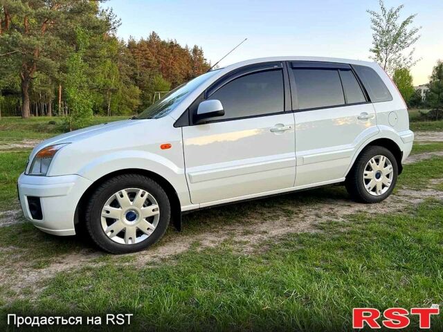 Білий Форд Фьюжен, об'ємом двигуна 1.4 л та пробігом 148 тис. км за 5750 $, фото 6 на Automoto.ua