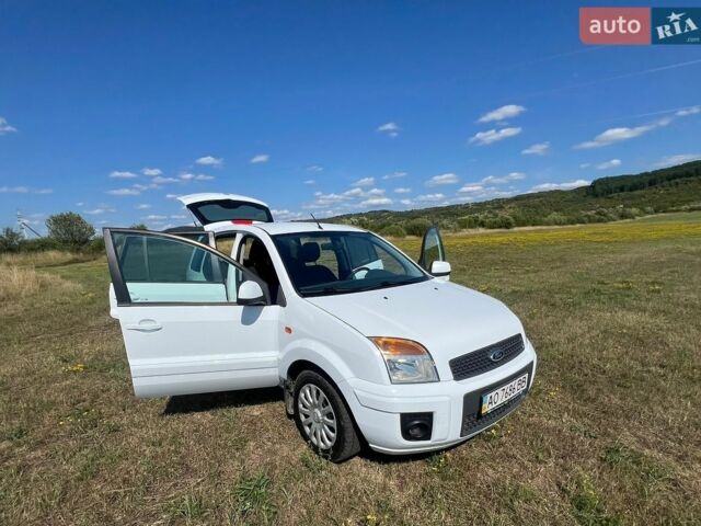 Білий Форд Фьюжен, об'ємом двигуна 1.39 л та пробігом 285 тис. км за 5200 $, фото 13 на Automoto.ua