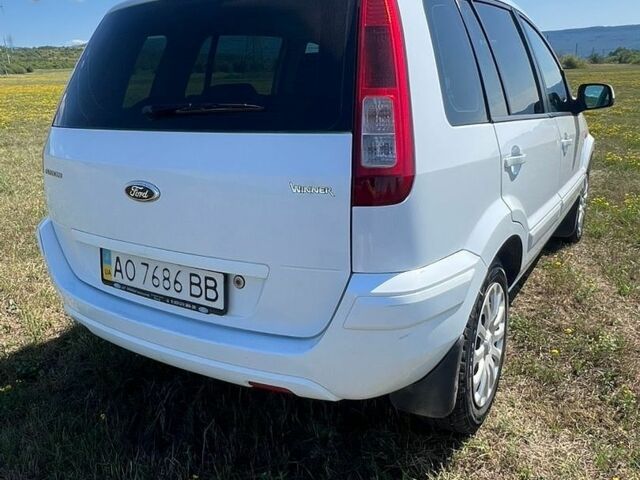 Білий Форд Фьюжен, об'ємом двигуна 1.39 л та пробігом 285 тис. км за 5200 $, фото 3 на Automoto.ua