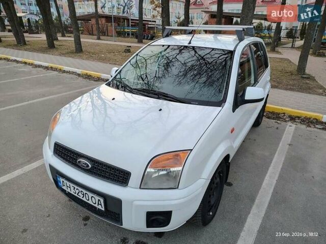 Білий Форд Фьюжен, об'ємом двигуна 1.4 л та пробігом 154 тис. км за 5400 $, фото 7 на Automoto.ua