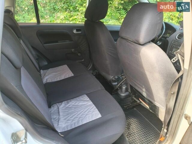 Білий Форд Фьюжен, об'ємом двигуна 1.4 л та пробігом 134 тис. км за 5900 $, фото 7 на Automoto.ua