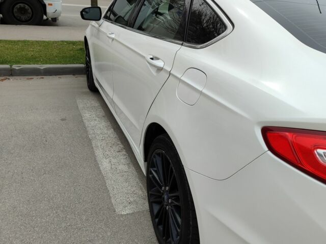 Белый Форд Фьюжн, объемом двигателя 2 л и пробегом 283 тыс. км за 9500 $, фото 10 на Automoto.ua