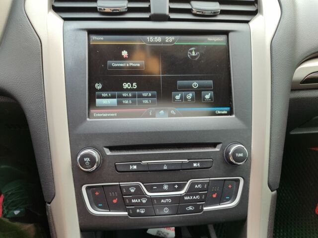 Белый Форд Фьюжн, объемом двигателя 2 л и пробегом 283 тыс. км за 9500 $, фото 9 на Automoto.ua