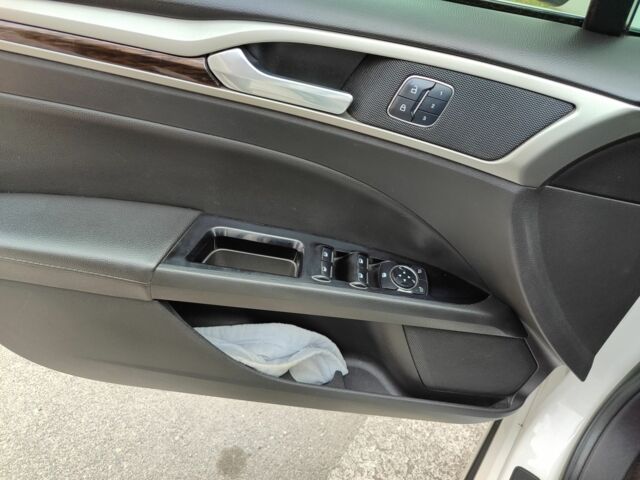 Белый Форд Фьюжн, объемом двигателя 2 л и пробегом 283 тыс. км за 9500 $, фото 14 на Automoto.ua