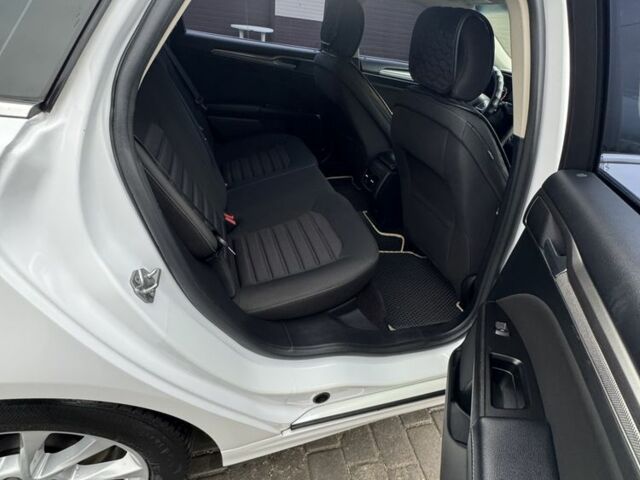 Белый Форд Фьюжн, объемом двигателя 2.5 л и пробегом 70 тыс. км за 12500 $, фото 4 на Automoto.ua