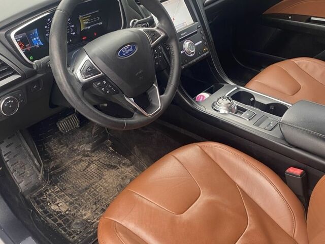 Белый Форд Фьюжн, объемом двигателя 2 л и пробегом 165 тыс. км за 14500 $, фото 4 на Automoto.ua