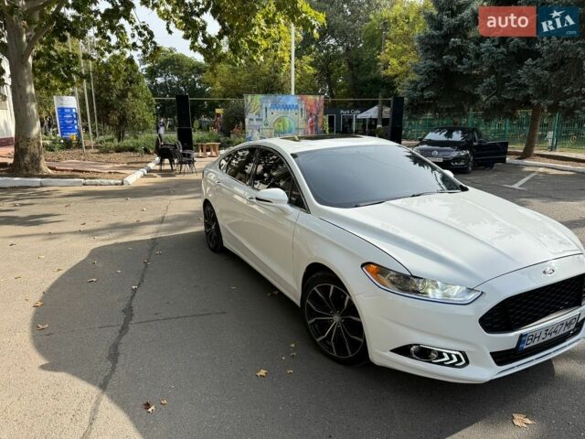 Білий Форд Фьюжен, об'ємом двигуна 2 л та пробігом 210 тис. км за 10000 $, фото 3 на Automoto.ua