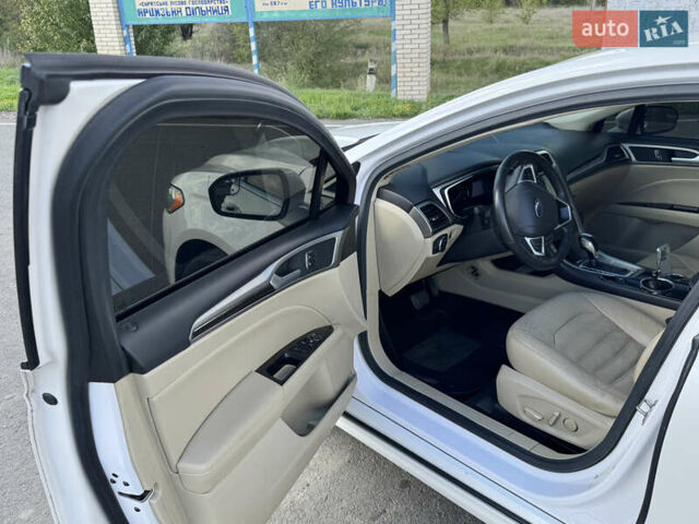 Белый Форд Фьюжн, объемом двигателя 2 л и пробегом 226 тыс. км за 10299 $, фото 7 на Automoto.ua