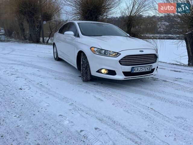 Білий Форд Фьюжен, об'ємом двигуна 1.6 л та пробігом 226 тис. км за 8999 $, фото 1 на Automoto.ua