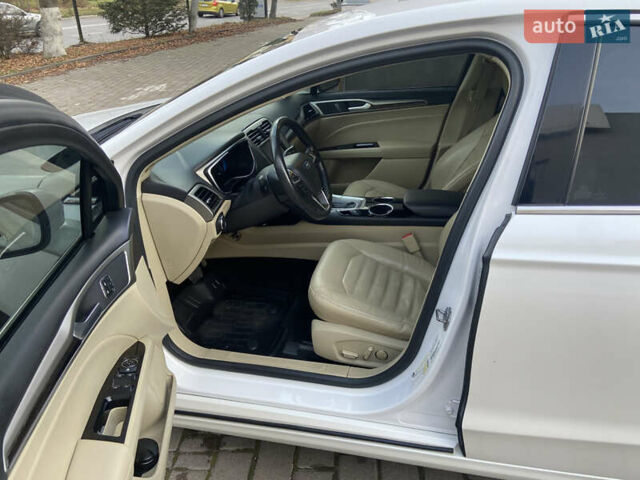 Белый Форд Фьюжн, объемом двигателя 2 л и пробегом 178 тыс. км за 12500 $, фото 10 на Automoto.ua
