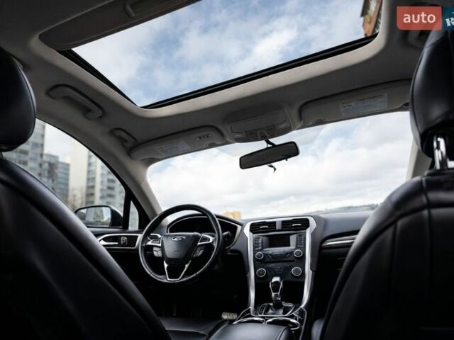 Білий Форд Фьюжен, об'ємом двигуна 1.6 л та пробігом 236 тис. км за 8600 $, фото 10 на Automoto.ua