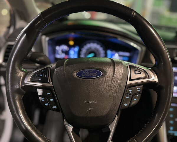 Білий Форд Фьюжен, об'ємом двигуна 1.6 л та пробігом 156 тис. км за 9400 $, фото 42 на Automoto.ua