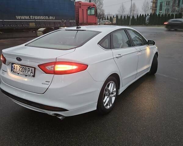 Белый Форд Фьюжн, объемом двигателя 1.6 л и пробегом 194 тыс. км за 7500 $, фото 3 на Automoto.ua