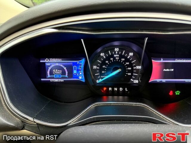 Білий Форд Фьюжен, об'ємом двигуна 2 л та пробігом 178 тис. км за 10299 $, фото 2 на Automoto.ua