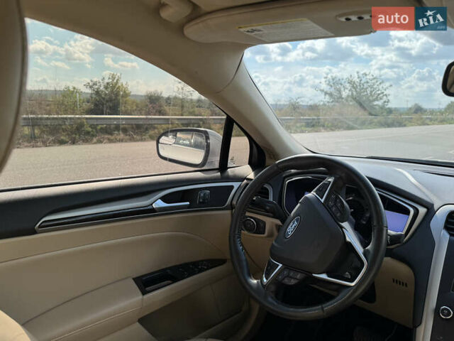 Белый Форд Фьюжн, объемом двигателя 2 л и пробегом 226 тыс. км за 10299 $, фото 12 на Automoto.ua