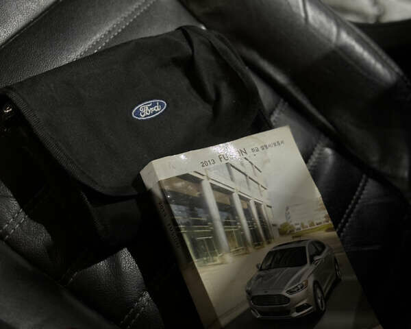 Білий Форд Фьюжен, об'ємом двигуна 1.6 л та пробігом 156 тис. км за 9400 $, фото 39 на Automoto.ua