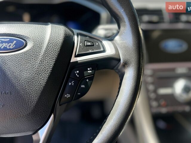 Білий Форд Фьюжен, об'ємом двигуна 2 л та пробігом 182 тис. км за 12800 $, фото 11 на Automoto.ua