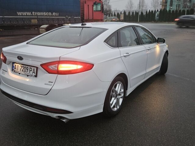 Белый Форд Фьюжн, объемом двигателя 1.6 л и пробегом 194 тыс. км за 7500 $, фото 3 на Automoto.ua