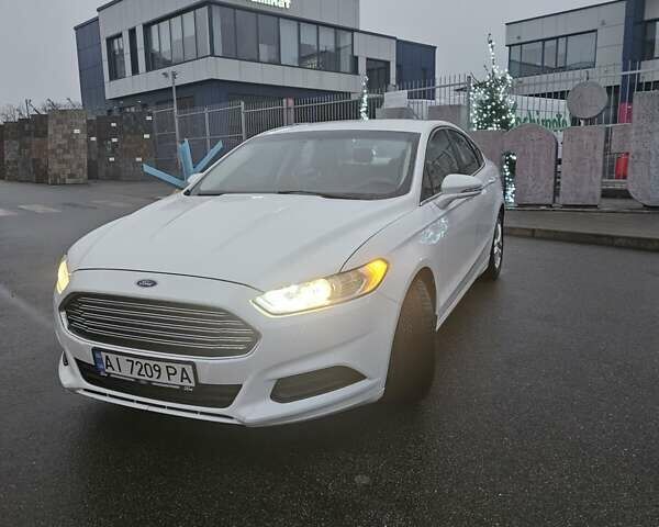 Белый Форд Фьюжн, объемом двигателя 1.6 л и пробегом 194 тыс. км за 7500 $, фото 1 на Automoto.ua