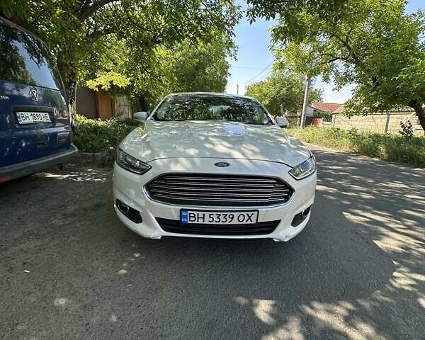 Белый Форд Фьюжн, объемом двигателя 2 л и пробегом 233 тыс. км за 8300 $, фото 11 на Automoto.ua