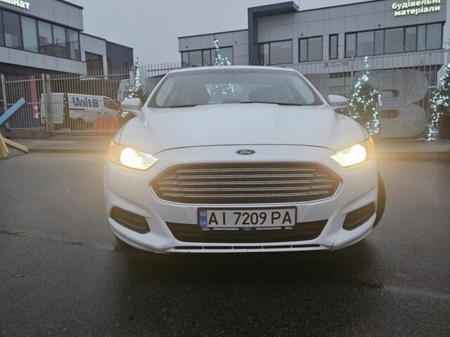Белый Форд Фьюжн, объемом двигателя 1.6 л и пробегом 194 тыс. км за 7500 $, фото 1 на Automoto.ua
