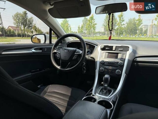 Білий Форд Фьюжен, об'ємом двигуна 2.49 л та пробігом 227 тис. км за 9450 $, фото 10 на Automoto.ua