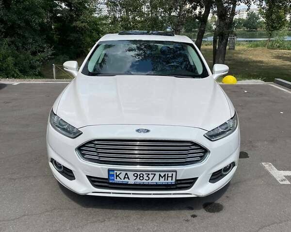 Білий Форд Фьюжен, об'ємом двигуна 2 л та пробігом 168 тис. км за 12300 $, фото 1 на Automoto.ua