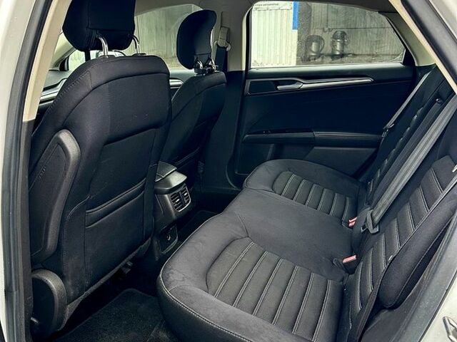 Білий Форд Фьюжен, об'ємом двигуна 2.5 л та пробігом 117 тис. км за 8500 $, фото 6 на Automoto.ua