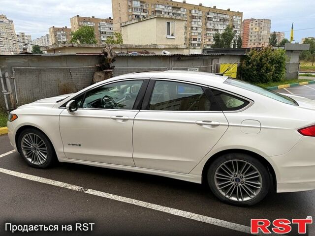 Білий Форд Фьюжен, об'ємом двигуна 2 л та пробігом 178 тис. км за 10299 $, фото 1 на Automoto.ua