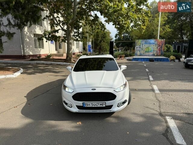 Білий Форд Фьюжен, об'ємом двигуна 2 л та пробігом 210 тис. км за 10000 $, фото 2 на Automoto.ua