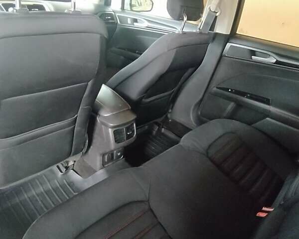 Белый Форд Фьюжн, объемом двигателя 2 л и пробегом 141 тыс. км за 11000 $, фото 9 на Automoto.ua