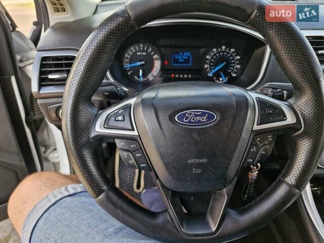 Форд Фьюжн 2013 в Николаеве на Automoto.ua Белый Форд Фьюжн, объемом двигателя 2.49 л и пробегом 181 тыс. км за 9999 $, фото 10 на Automoto.ua