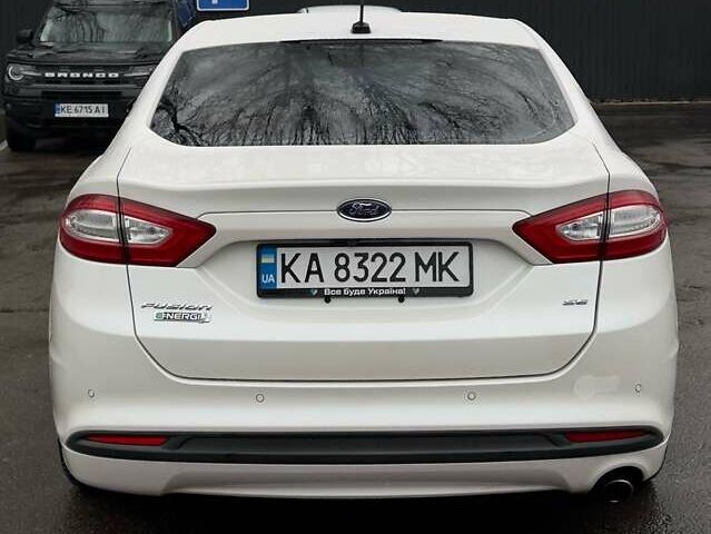Белый Форд Фьюжн, объемом двигателя 2 л и пробегом 220 тыс. км за 11700 $, фото 4 на Automoto.ua