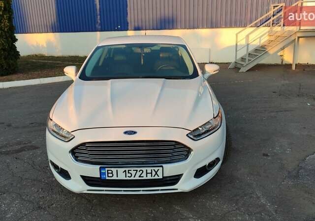 Білий Форд Фьюжен, об'ємом двигуна 2 л та пробігом 245 тис. км за 9200 $, фото 5 на Automoto.ua