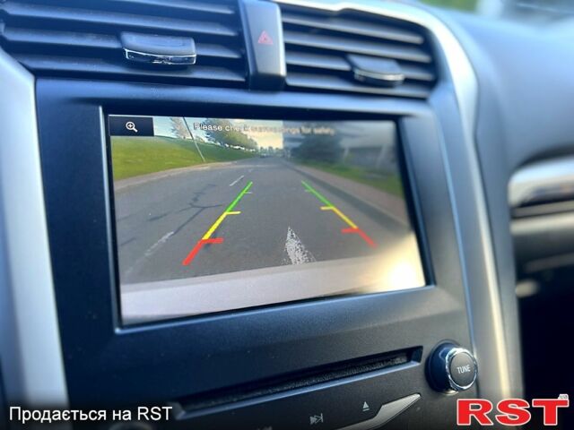 Форд Фьюжн 2013 в Киеве на Automoto.ua Белый Форд Фьюжн, объемом двигателя 2 л и пробегом 179 тыс. км за 10999 $, фото 7 на Automoto.ua