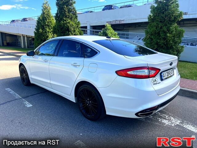 Форд Фьюжн 2013 в Киеве на Automoto.ua Белый Форд Фьюжн, объемом двигателя 2 л и пробегом 179 тыс. км за 10999 $, фото 1 на Automoto.ua